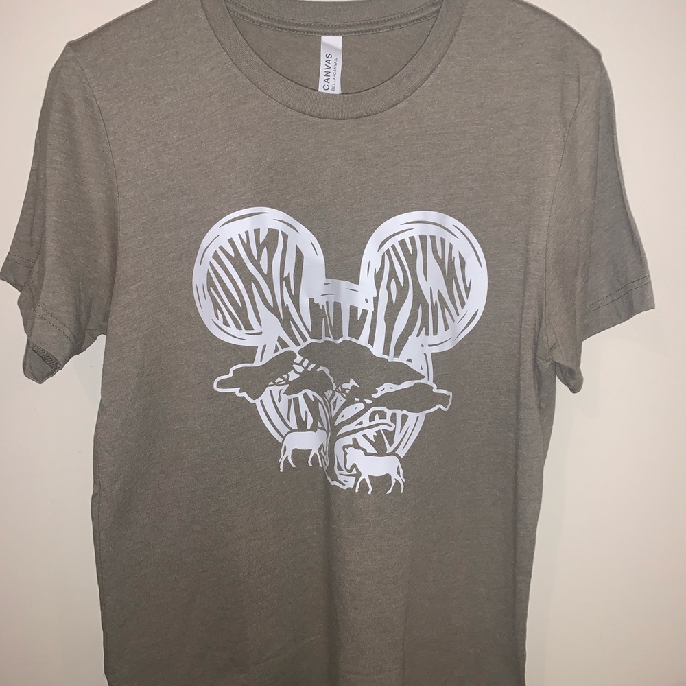 Animal Kingdom Olive Graphic T-Shirt